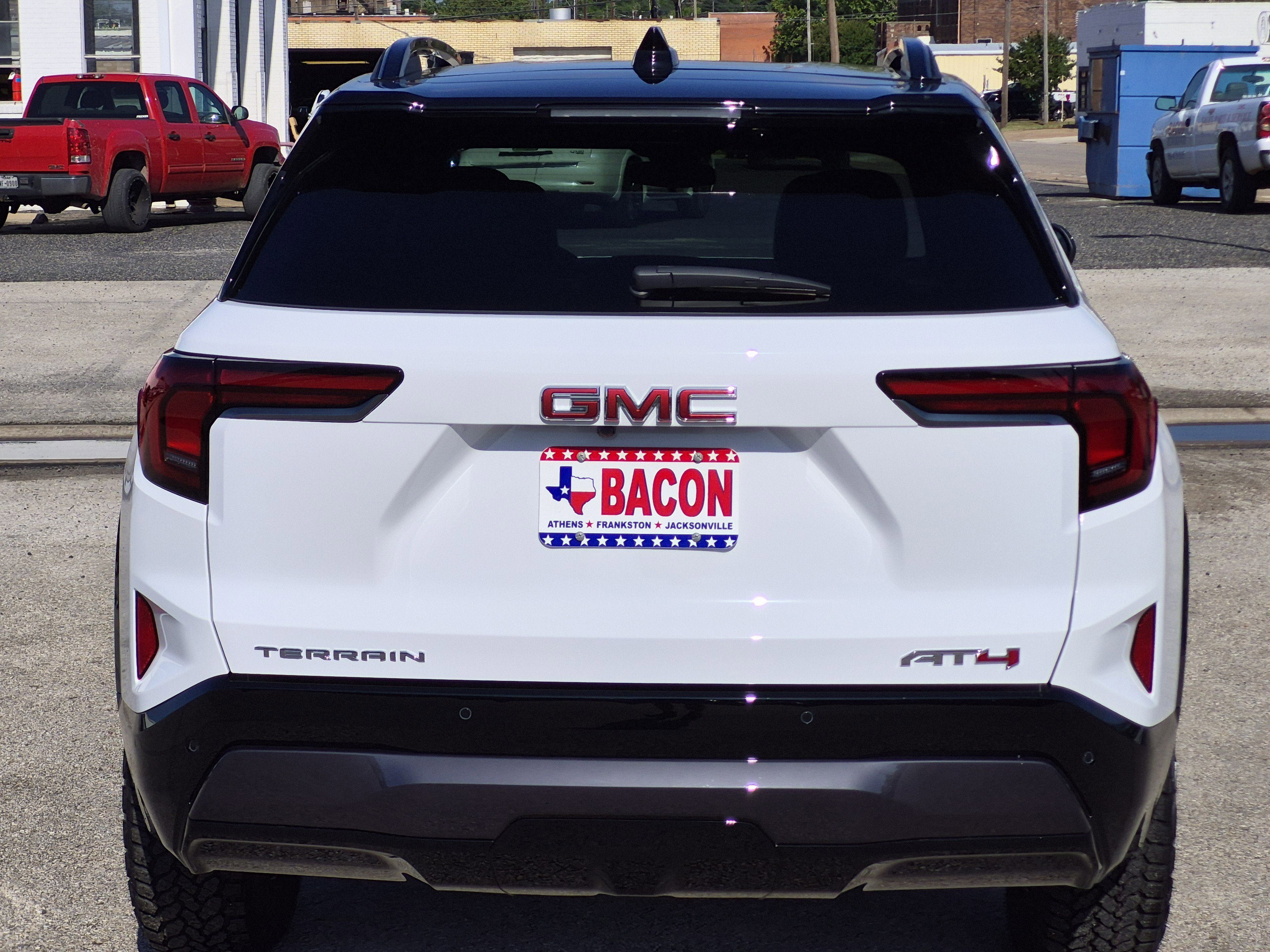New 2026 GMC Terrain AT4 AWD/4WD image 4
