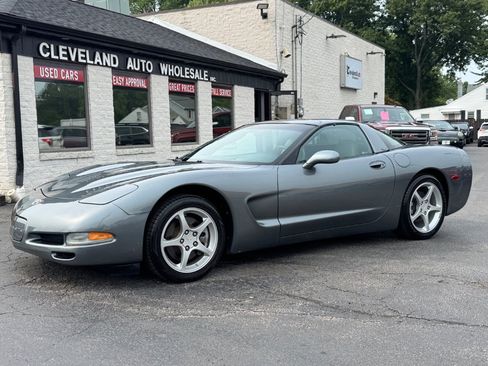 Used 2003 Chevrolet Corvette Coupe w/ Preferred Equipment Group RWD image 1
