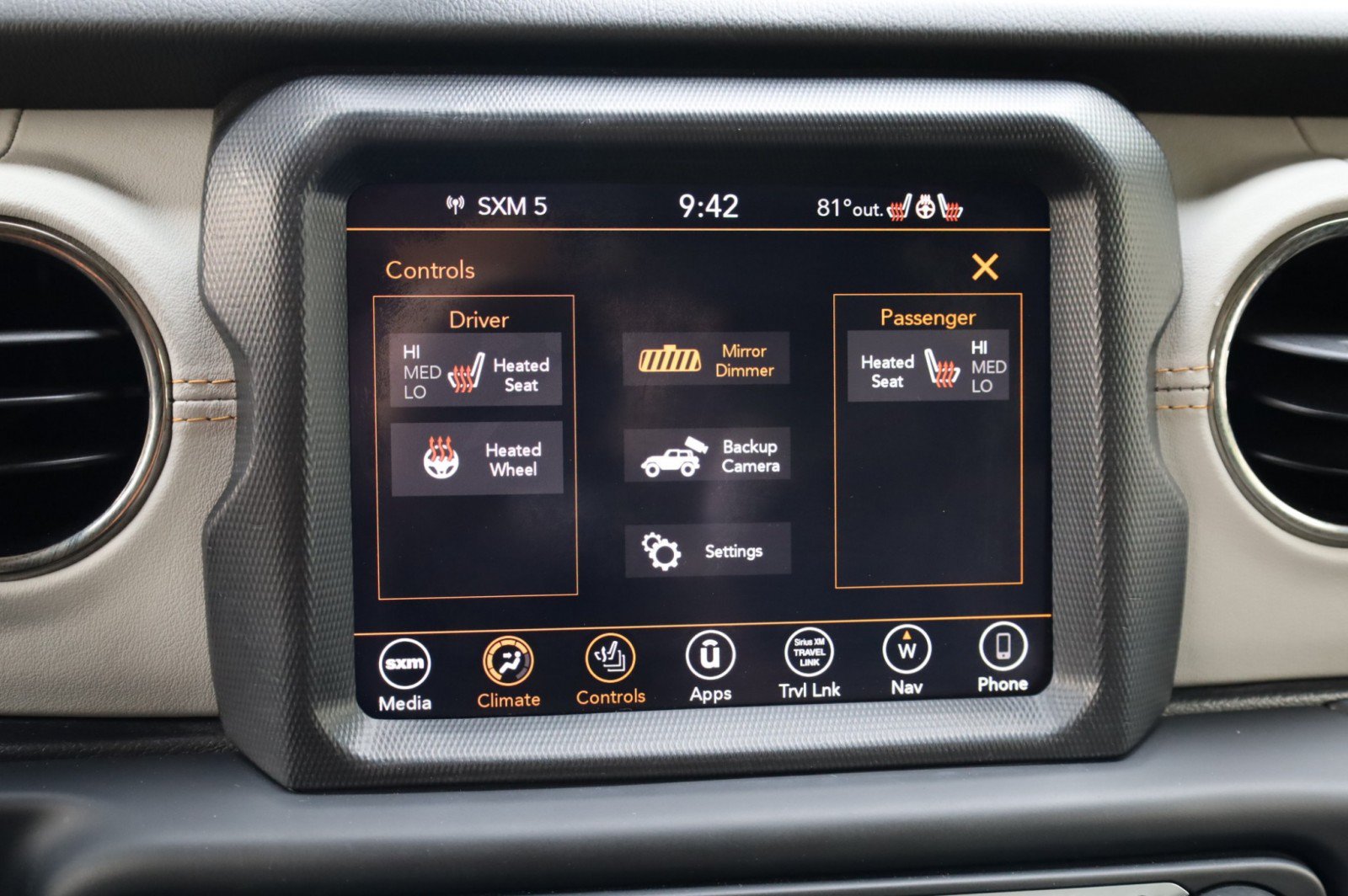Used 2021 Jeep Wrangler Unlimited Sahara AWD/4WD image 16