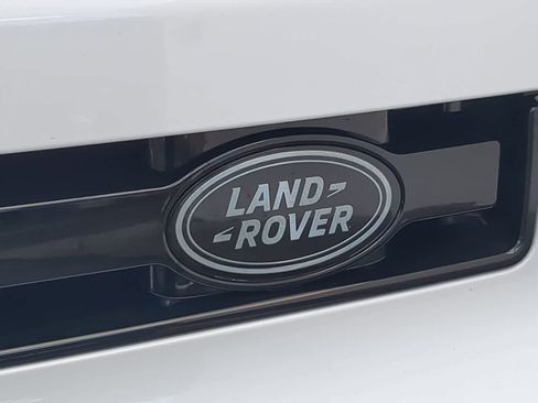 Certified 2026 Land Rover Defender 110 X-Dynamic SE AWD/4WD image 12