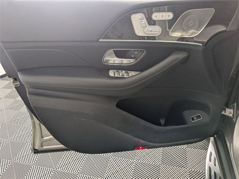 Used 2022 Mercedes-Benz GLS 450 4MATIC image 10