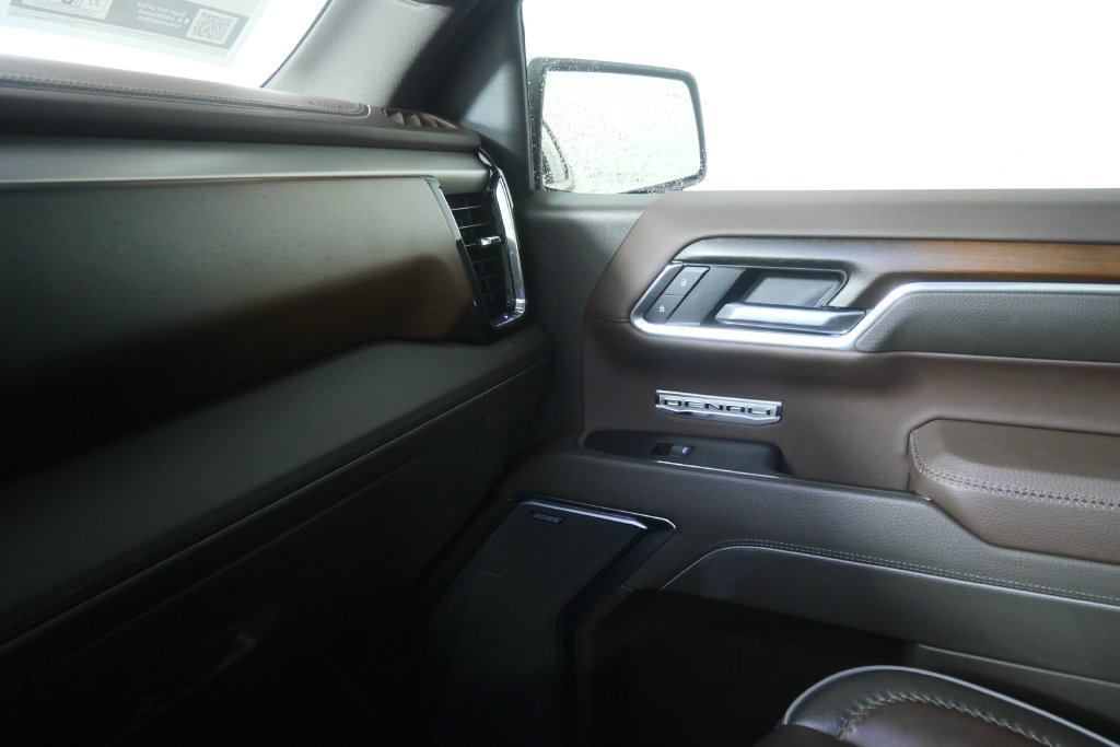 Used 2025 GMC Sierra 1500 Denali AWD/4WD image 29
