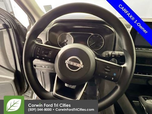 Used 2024 Nissan Rogue SV image 8