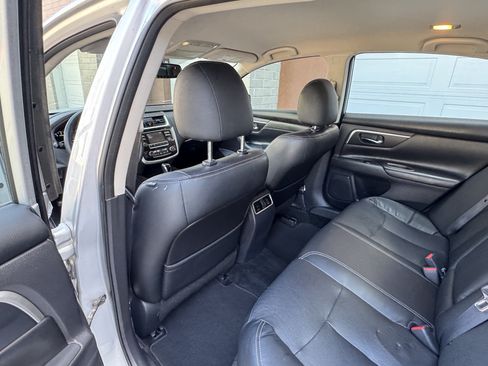 Used 2018 Nissan Altima 2.5 SL FWD image 26