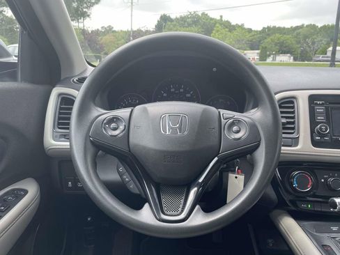 Used 2021 Honda HR-V LX image 13