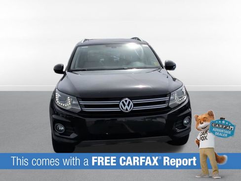 Used 2017 Volkswagen Tiguan SEL FWD image 2