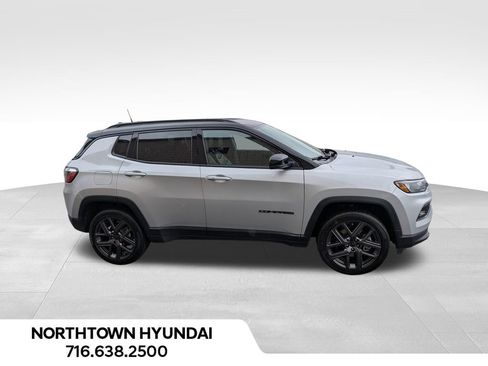 Used 2026 Jeep Compass Limited AWD/4WD image 12