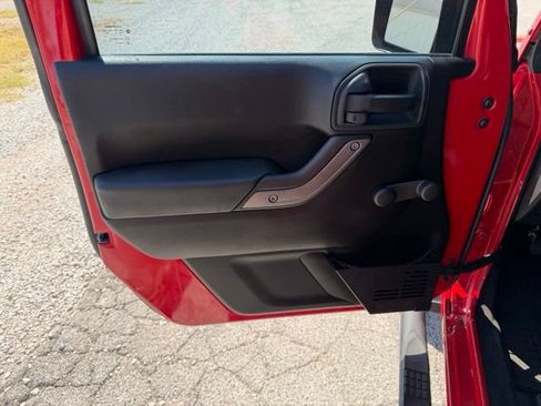 Used 2013 Jeep Wrangler Sport AWD/4WD image 8