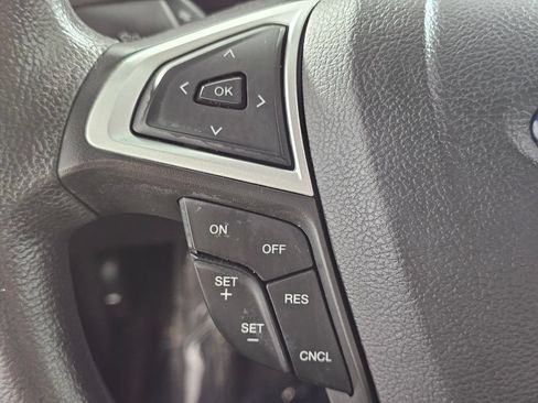 Used 2016 Ford Fusion SE FWD image 23