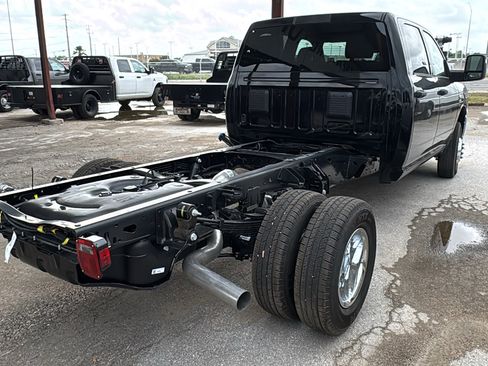 New 2026 RAM 3500 Tradesman w/ Chrome Appearance Group A AWD/4WD image 5