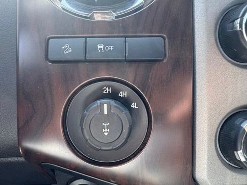 Used 2015 Ford F250 Lariat w/ Lariat Ultimate Package AWD/4WD image 14