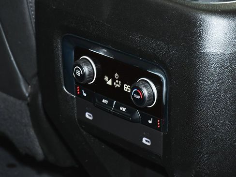 Used 2022 Chevrolet Tahoe LT w/ Luxury Package image 46