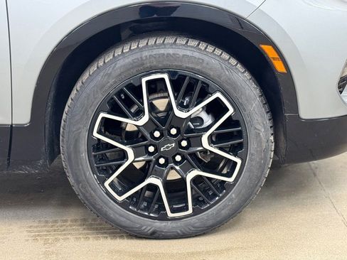 Used 2024 Chevrolet Blazer RS w/ Driver Confidence II Package image 4
