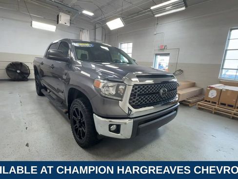 Used 2020 Toyota Tundra SR5 w/ SR5 Upgrade Package AWD/4WD image 2