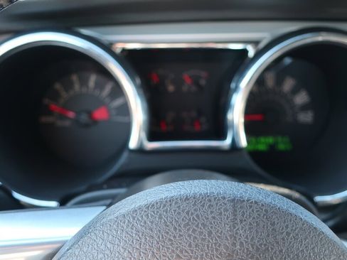 Used 2006 Ford Mustang Premium image 16