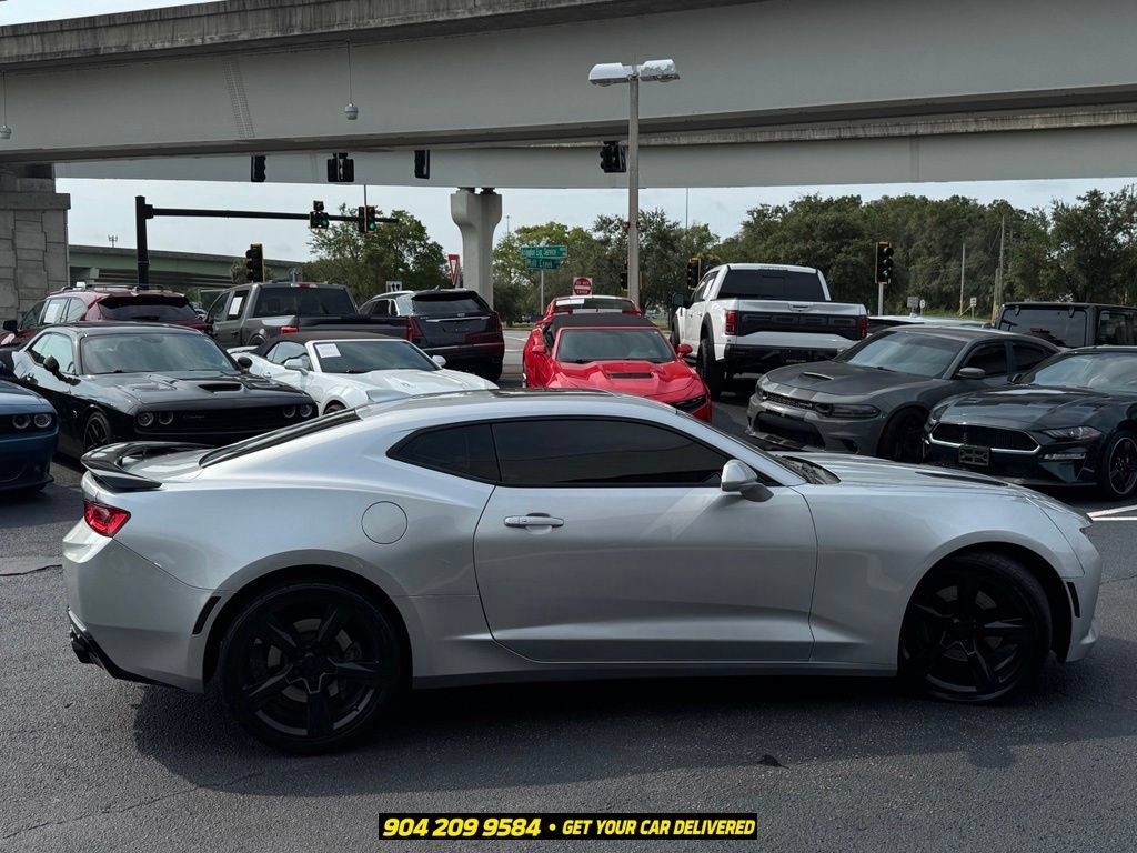 Used 2018 Chevrolet Camaro SS RWD image 8