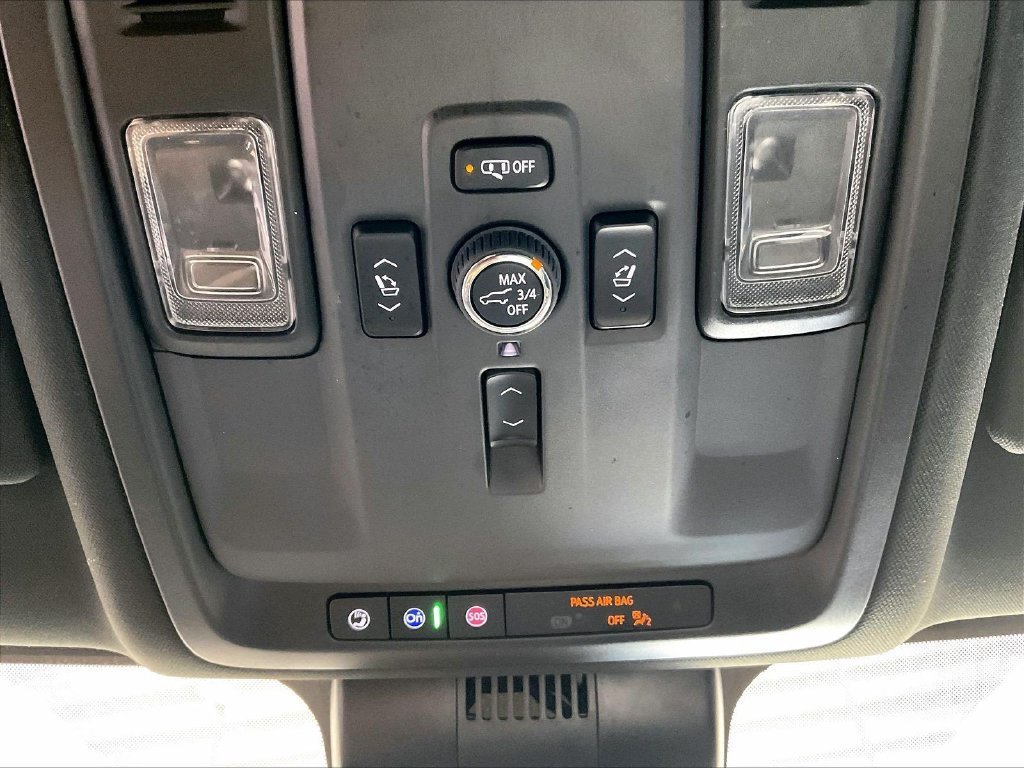 Used 2025 GMC Yukon Denali AWD/4WD image 26