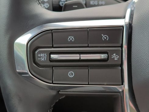 Used 2026 GMC Acadia Elevation w/ LPO, Floor Liner Package AWD/4WD image 12