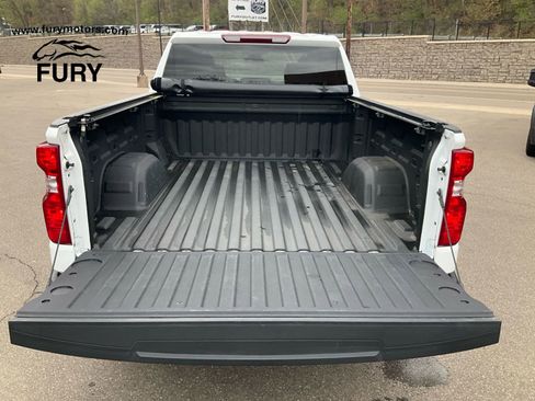 Used 2025 Chevrolet Silverado 1500 W/T w/ Z71 Off-Road Package AWD/4WD image 28