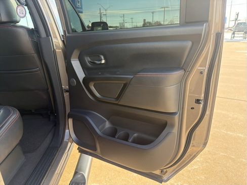 Used 2022 Nissan Titan PRO-4X w/ Pro-4x Convenience Package image 25
