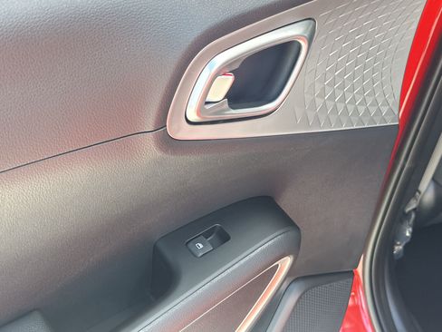 New 2025 Kia Soul LX w/ LX Technology Package image 13