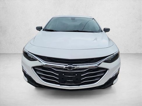 Used 2022 Chevrolet Malibu LS image 2