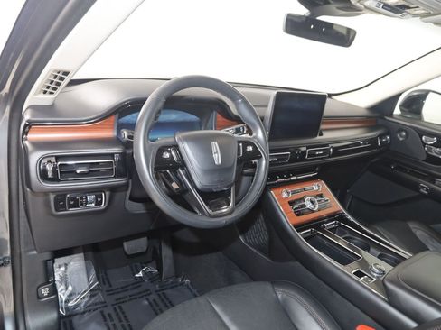 Used 2024 Lincoln Aviator Reserve AWD/4WD image 25