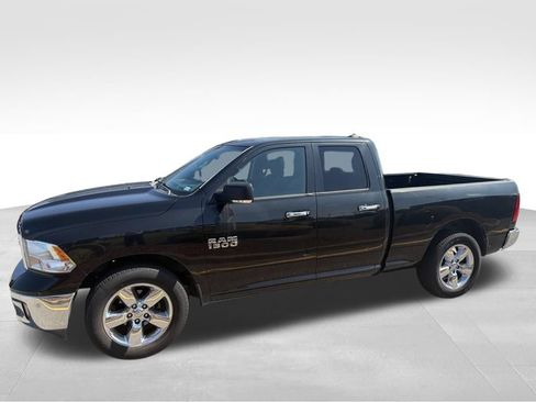 Used 2017 RAM 1500 Lone Star RWD image 3