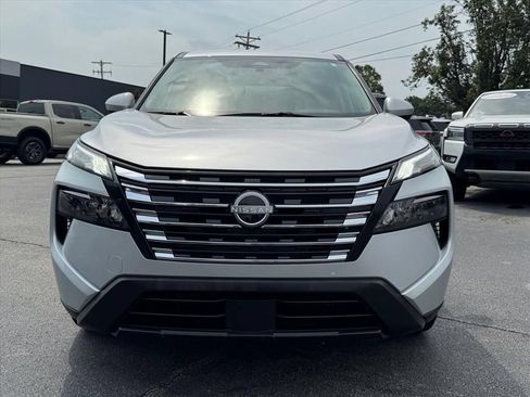 Used 2025 Nissan Rogue SV FWD image 7