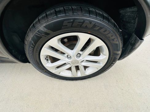 Used 2013 Nissan Juke SV FWD image 26