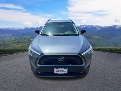 Used 2025 Toyota Corolla Cross XLE FWD image 9
