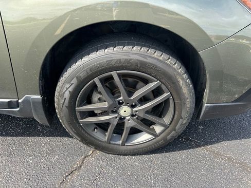 Used 2019 Subaru Outback 3.6R Limited w/ Popular Package #2 AWD/4WD image 2