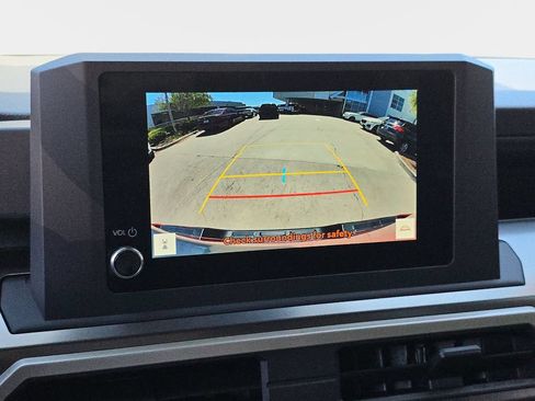 Used 2025 Toyota Tacoma SR5 AWD/4WD image 28