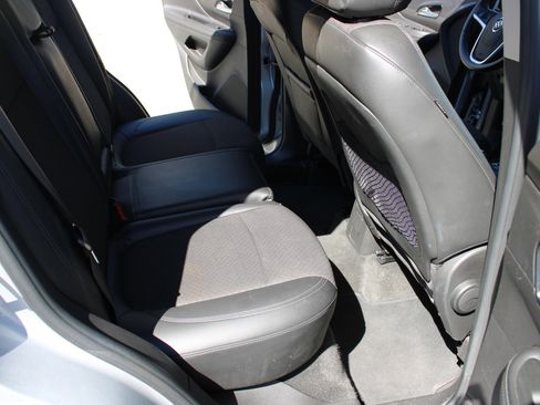 Used 2021 Buick Encore Preferred image 13