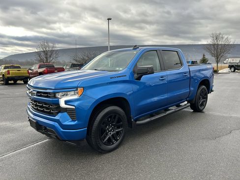 Used 2024 Chevrolet Silverado 1500 RST w/ Convenience Package II image 3