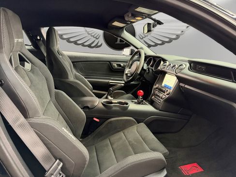 Used 2016 Ford Mustang Shelby GT350 w/ Track Package image 14