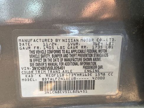 Used 2025 Nissan Versa SV FWD image 28