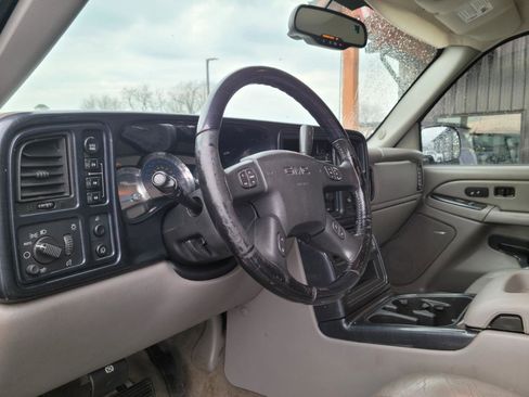 Used 2006 GMC Sierra 1500 SLT w/ Vortecmax Performance Pack image 9
