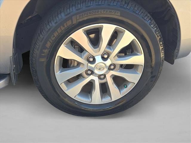 Used 2017 Toyota Sequoia Limited w/ Safety & Convenience Package RWD image 20