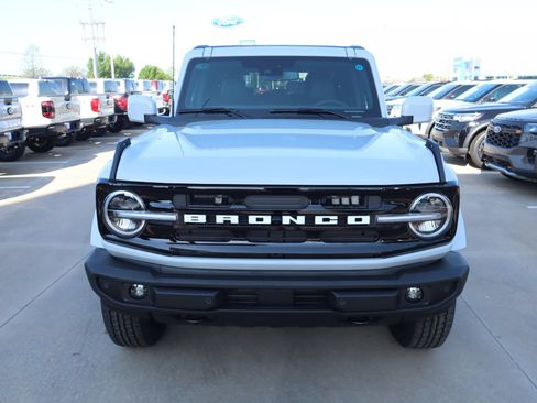 New 2026 Ford Bronco Outer Banks AWD/4WD image 10