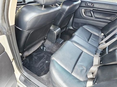 Used 2006 Subaru Legacy 2.5i Limited w/ Appearance Group 1C image 10