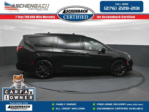 Used 2025 Chrysler Pacifica Limited FWD image 9