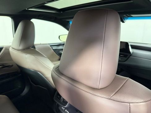 Used 2025 Lexus ES 350 w/ Premium Package image 29