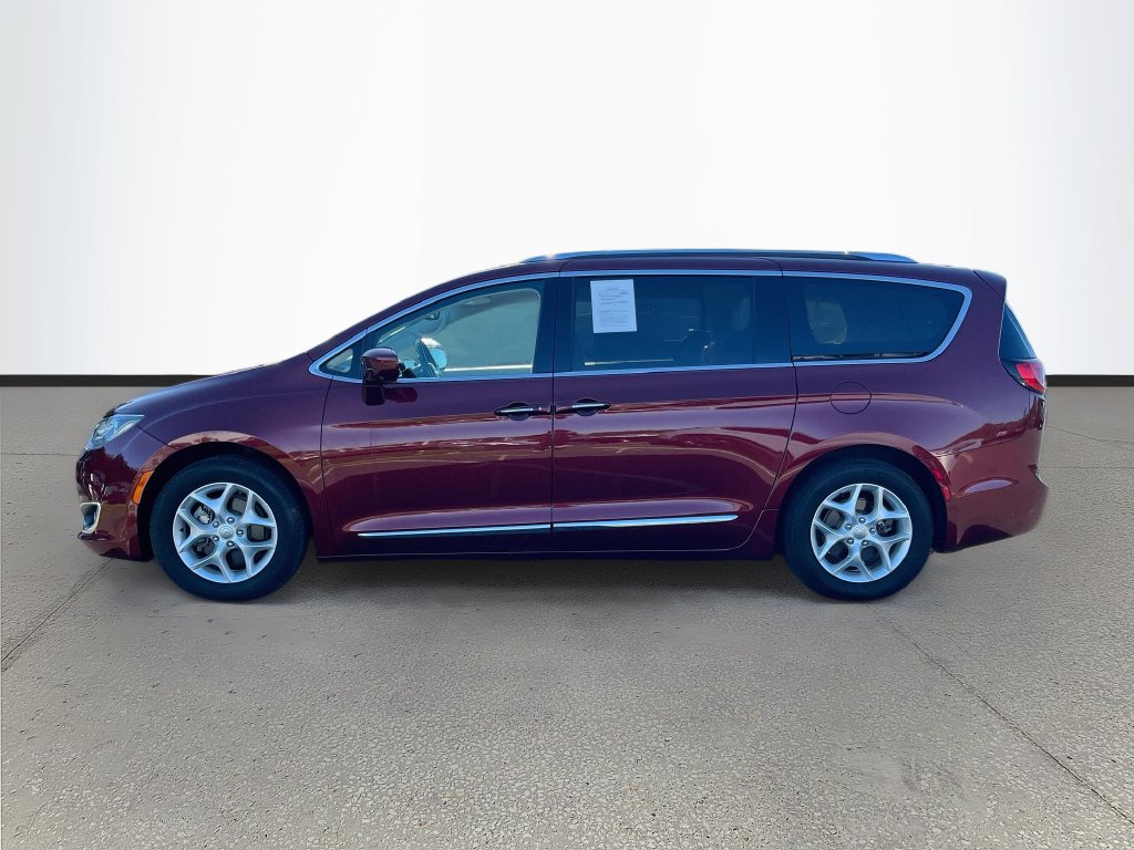 Used 2018 Chrysler Pacifica Touring-L w/ Advanced Safetytec Group FWD image 4