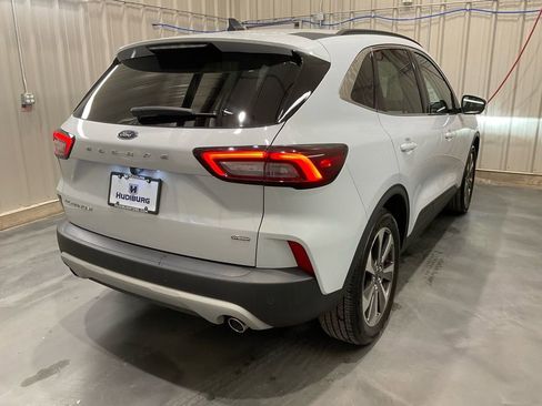 Used 2025 Ford Escape Platinum w/ Premium Technology Package image 22