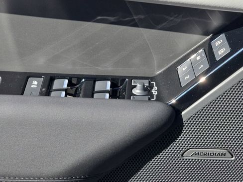 New 2026 Land Rover Range Rover Velar S image 28