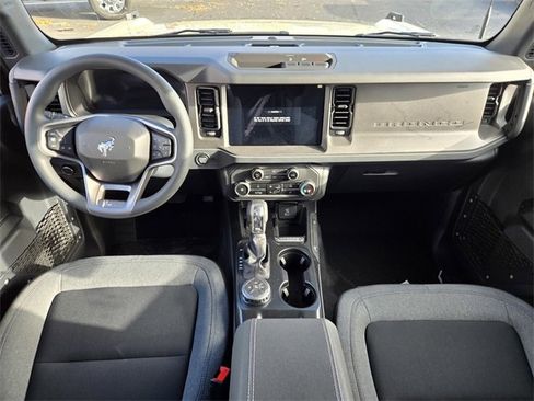 New 2025 Ford Bronco Base image 12