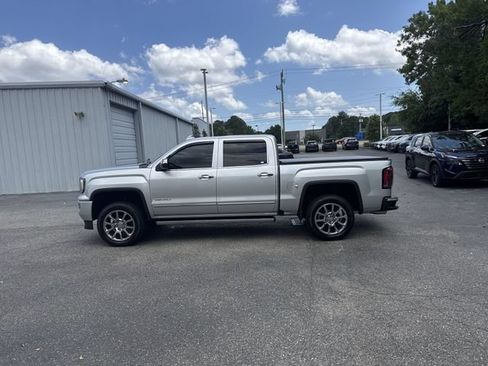 Used 2017 GMC Sierra 1500 Denali RWD image 8