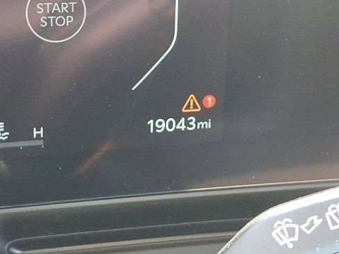 Used 2025 Kia Carnival SX image 21