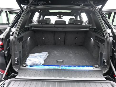 New 2026 BMW X5 xDrive50e w/ Executive Package AWD/4WD image 16